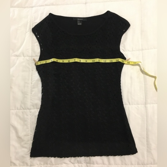 Sleeveless Top W/Crocheted Front - Picture 4 of 6